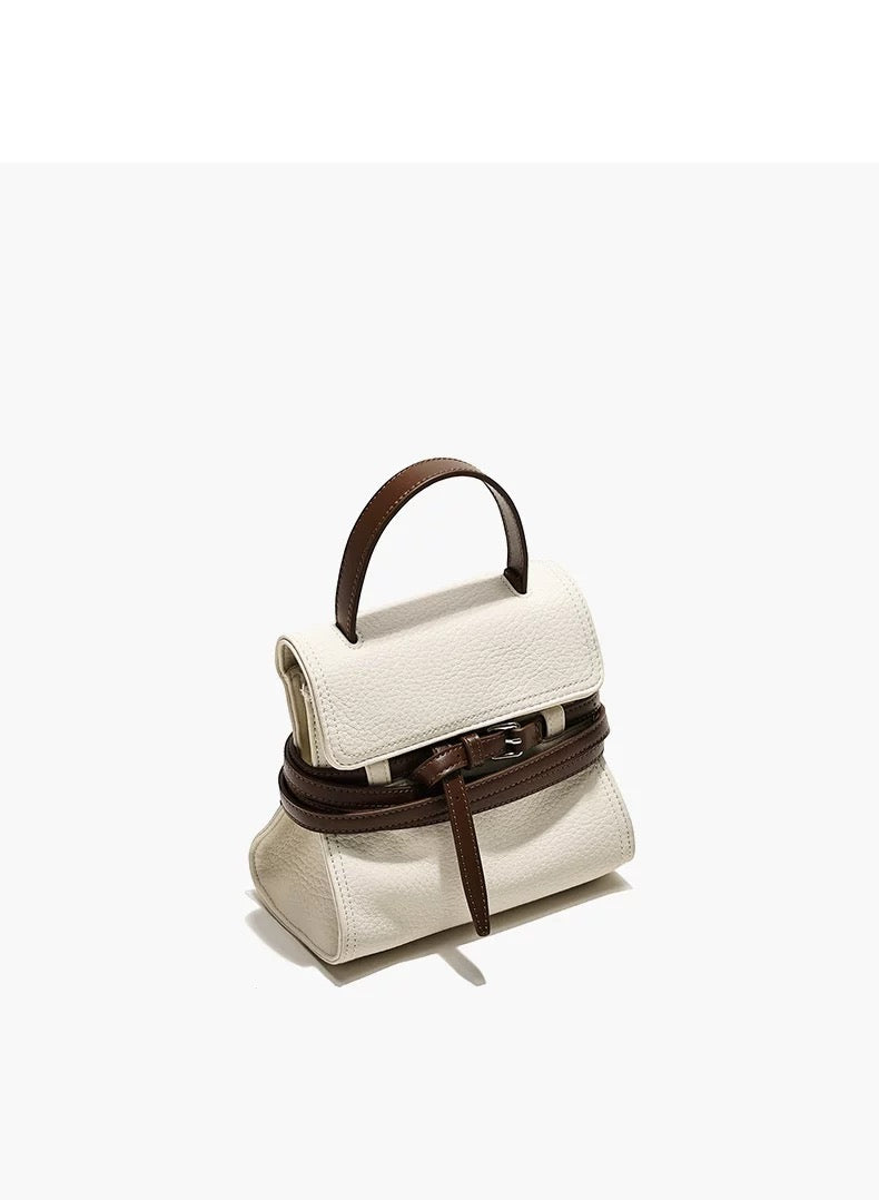 Suedo White