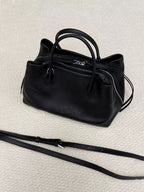 Alma  black