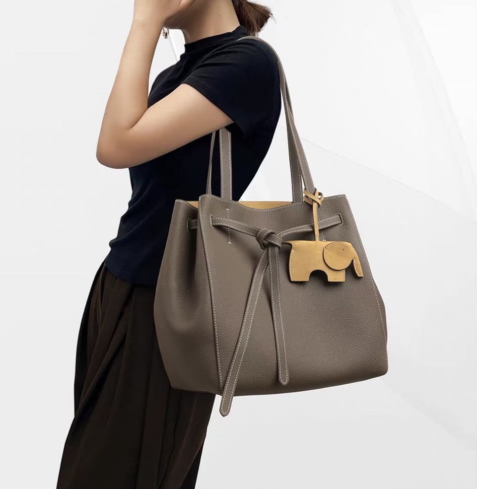 Elephant Dark beige tote