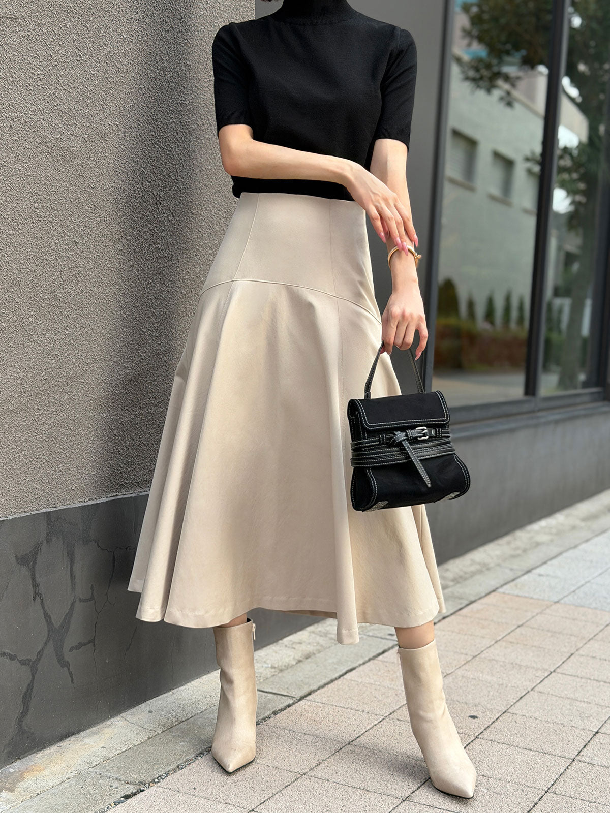 SUEDO Black